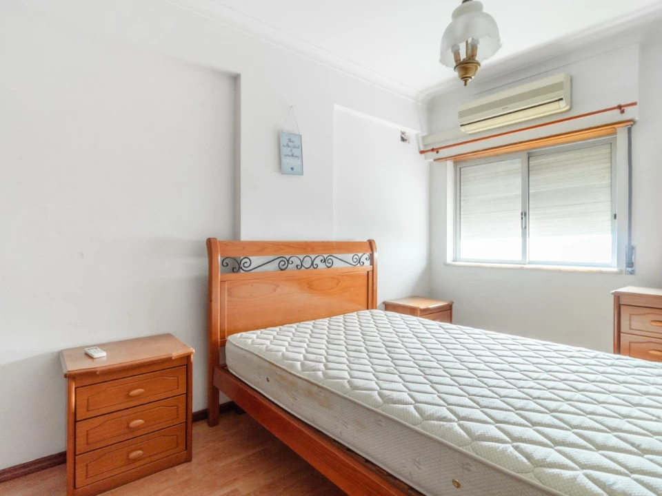 Apartamento T1 para Venda em Buarcos Foto 1