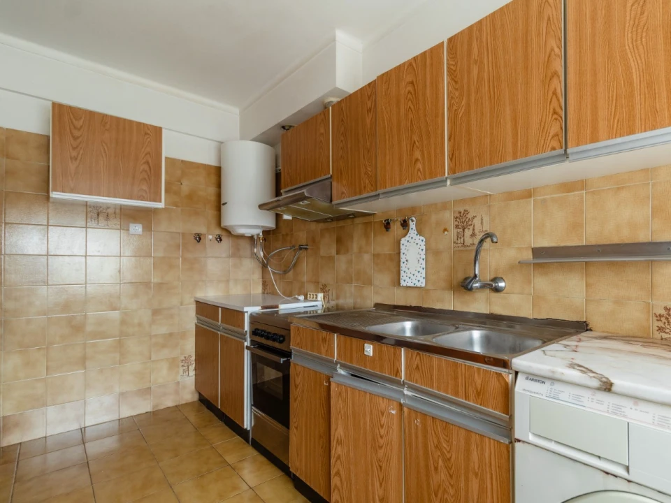Apartamento T1 para Venda em Buarcos Foto 3