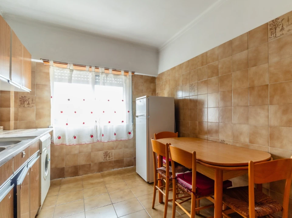 Apartamento T1 para Venda em Buarcos Foto 11