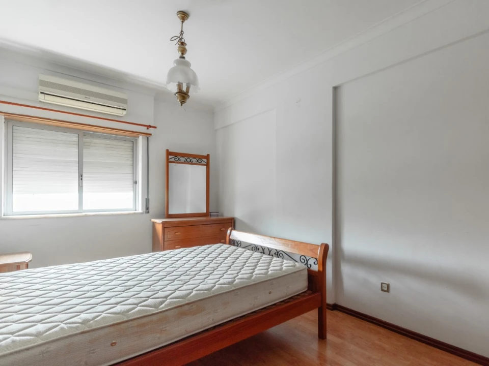 Apartamento T1 para Venda em Buarcos Foto 13