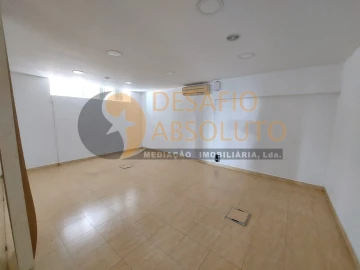 Garagem para Venda em Setubal (São Sebastião)