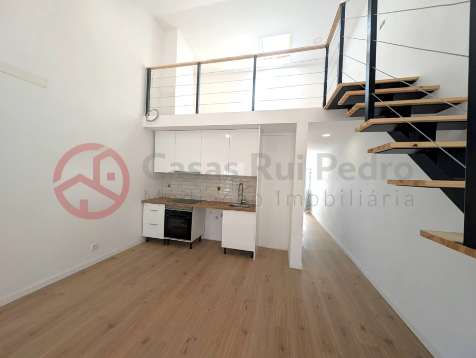Moradia T1 para Venda em Seixal, Arrentela e Aldeia de Paio Pires Foto 4