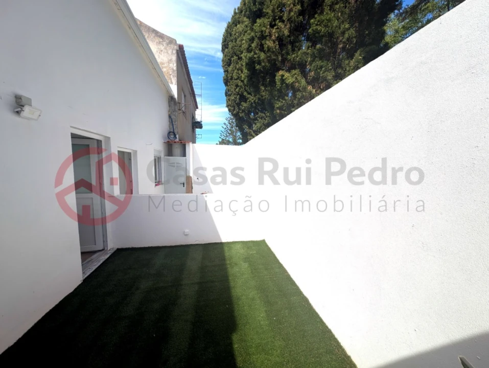 Moradia T1 para Venda em Seixal, Arrentela e Aldeia de Paio Pires Foto 27
