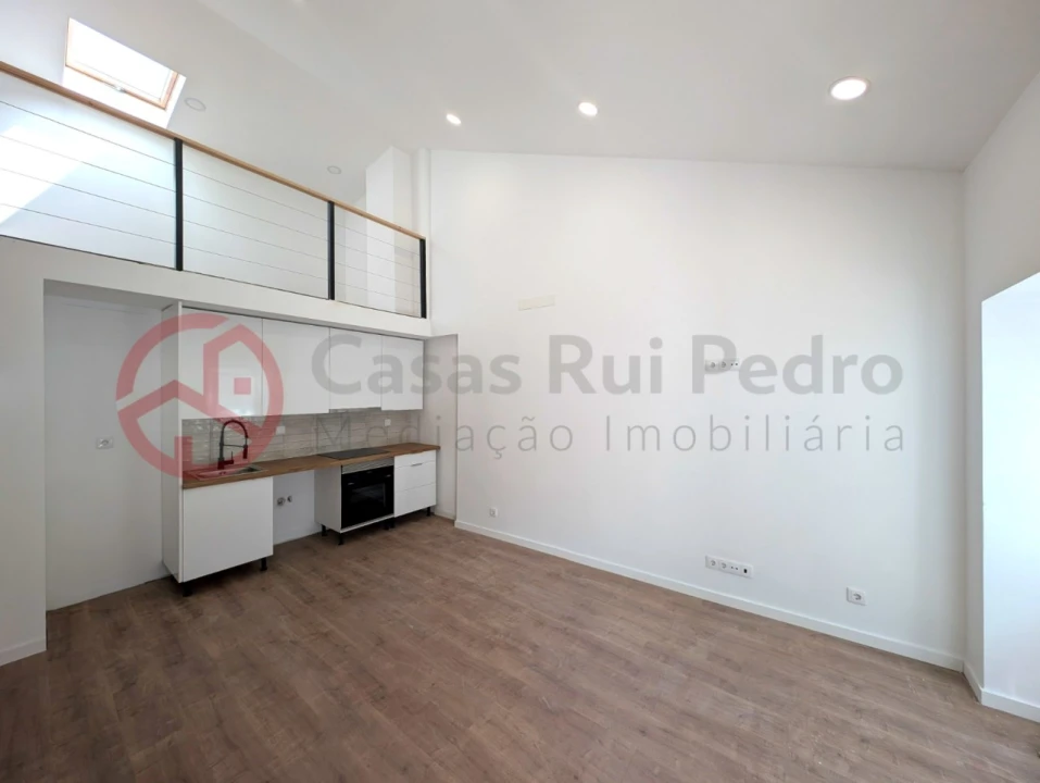 Moradia T1 para Venda em Seixal, Arrentela e Aldeia de Paio Pires Foto 8