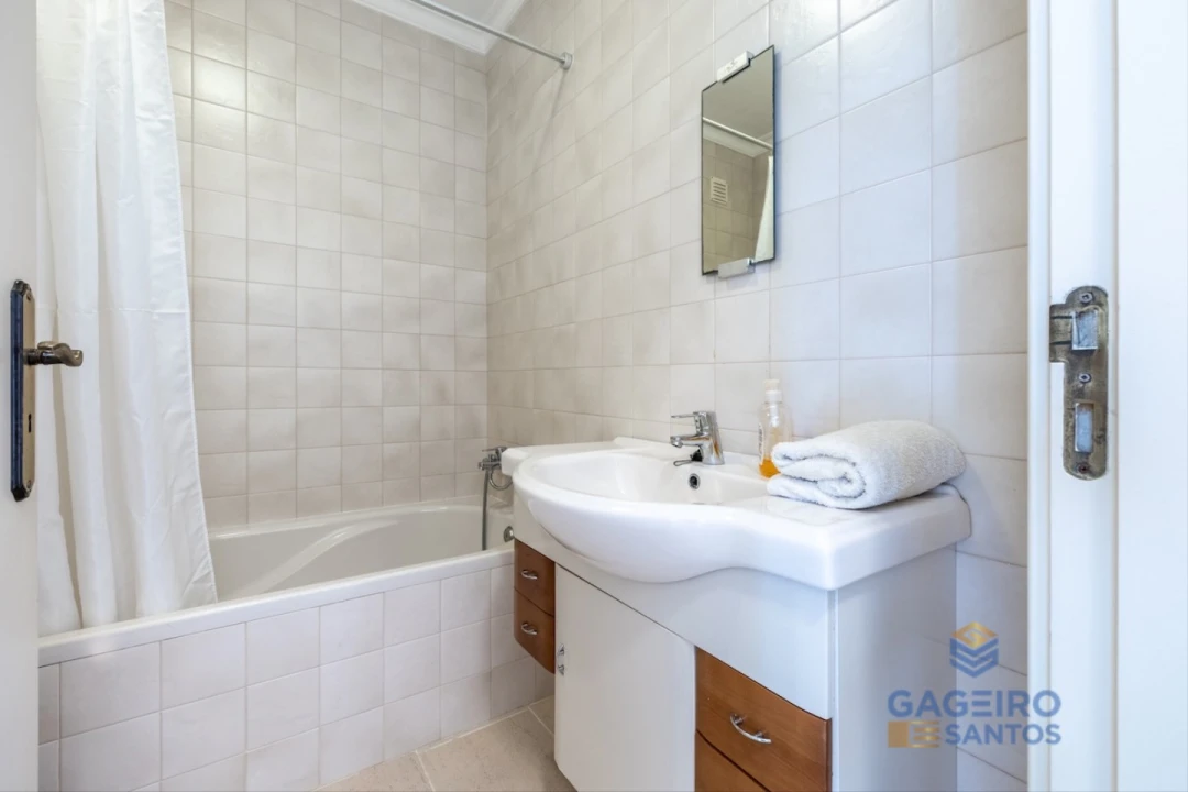 Apartamento T1 para Venda em Tornada e Salir do Porto Foto 9