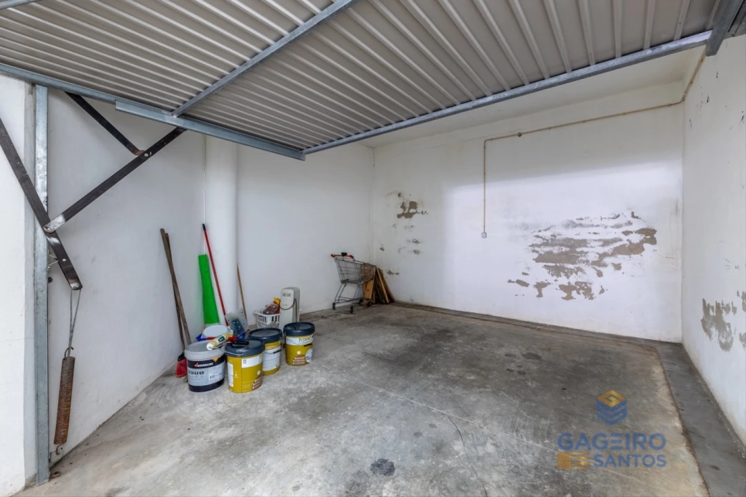 Apartamento T1 para Venda em Tornada e Salir do Porto Foto 17