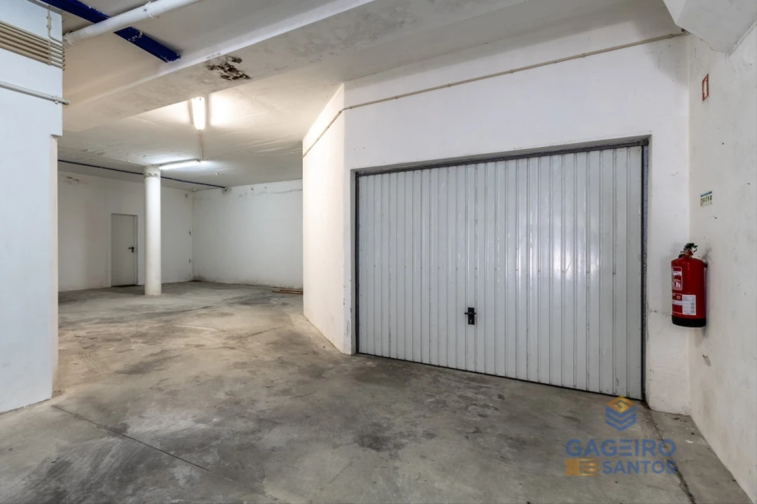 Apartamento T1 para Venda em Tornada e Salir do Porto Foto 18