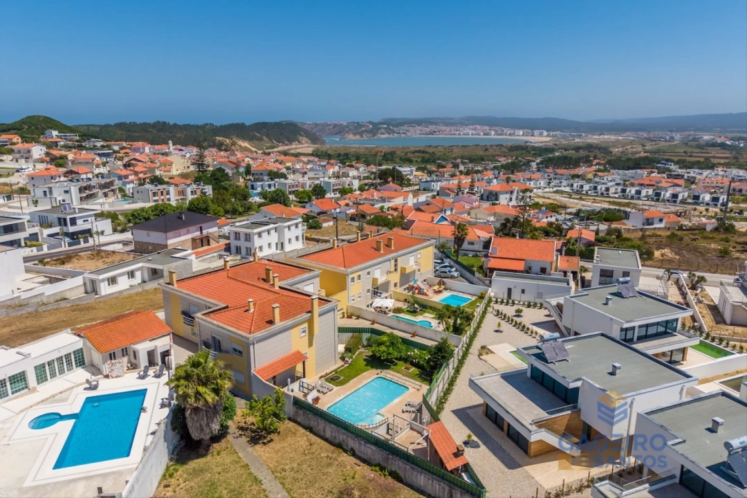 Apartamento T1 para Venda em Tornada e Salir do Porto Foto 24