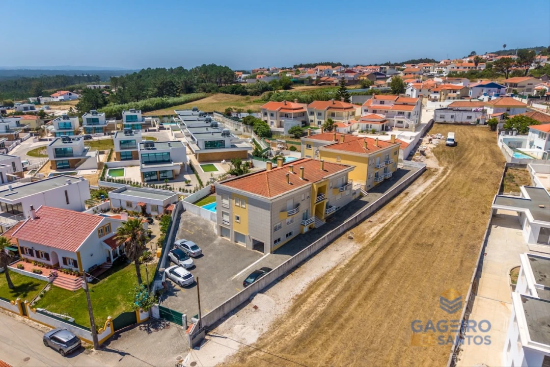 Apartamento T1 para Venda em Tornada e Salir do Porto Foto 26