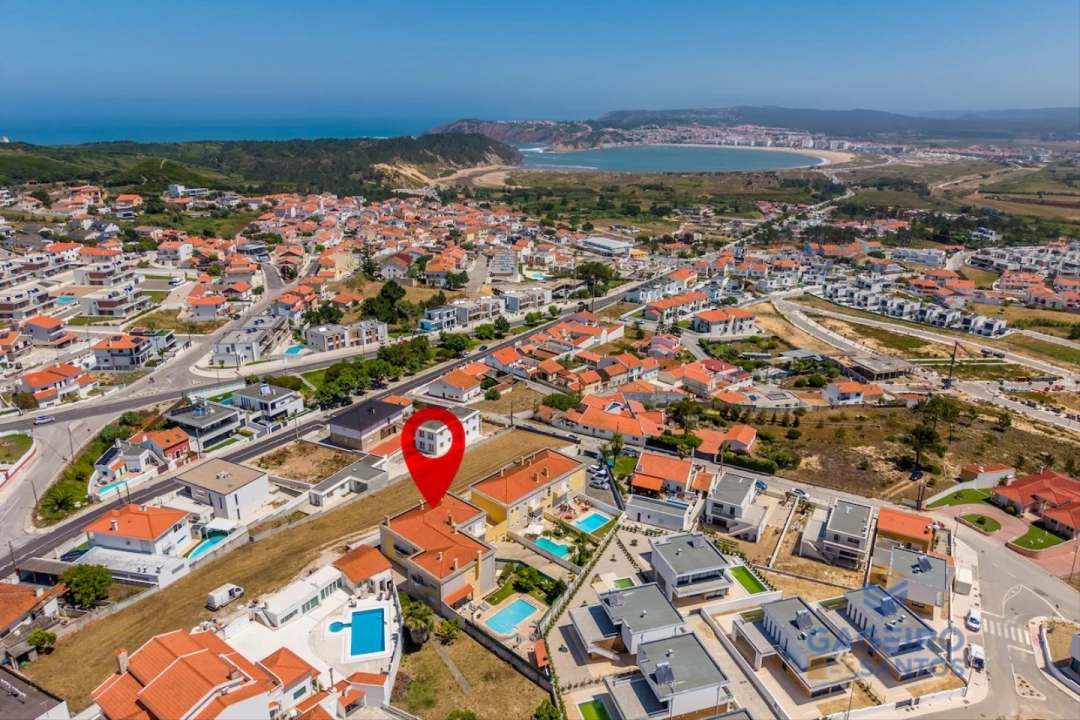 Apartamento T1 para Venda em Tornada e Salir do Porto Foto 32