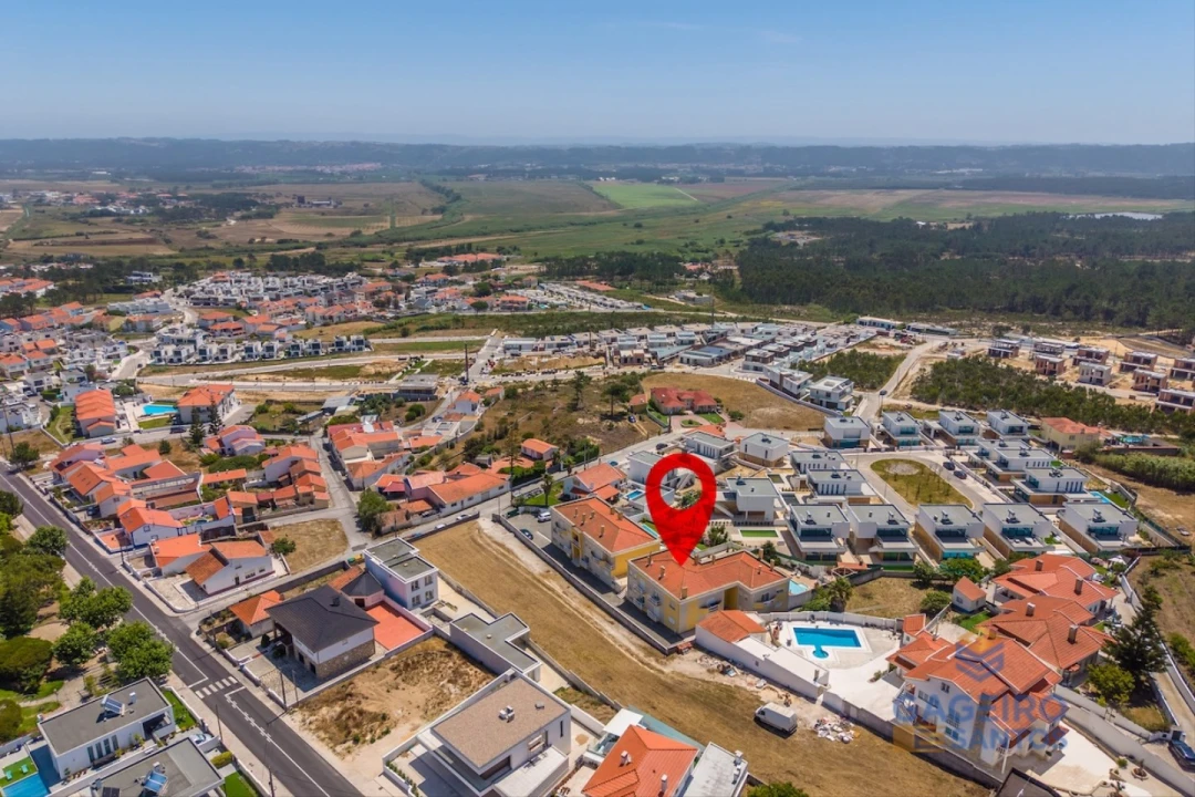 Apartamento T1 para Venda em Tornada e Salir do Porto Foto 34