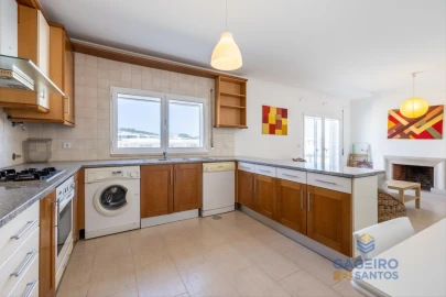 Apartamento T1 para Venda em Tornada e Salir do Porto