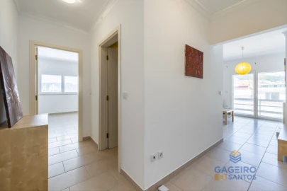 Apartamento T1 para Venda em Tornada e Salir do Porto