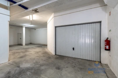 Apartamento T1 para Venda em Tornada e Salir do Porto