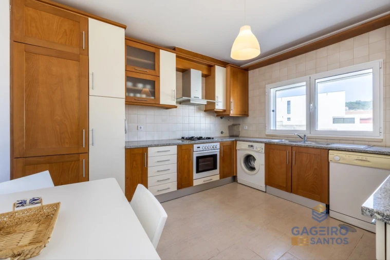 Apartamento T1 para Venda em Tornada e Salir do Porto Foto 5