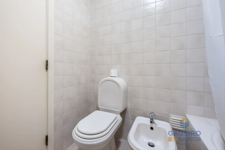 Apartamento T1 para Venda em Tornada e Salir do Porto Foto 10