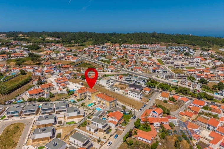 Apartamento T1 para Venda em Tornada e Salir do Porto Foto 38