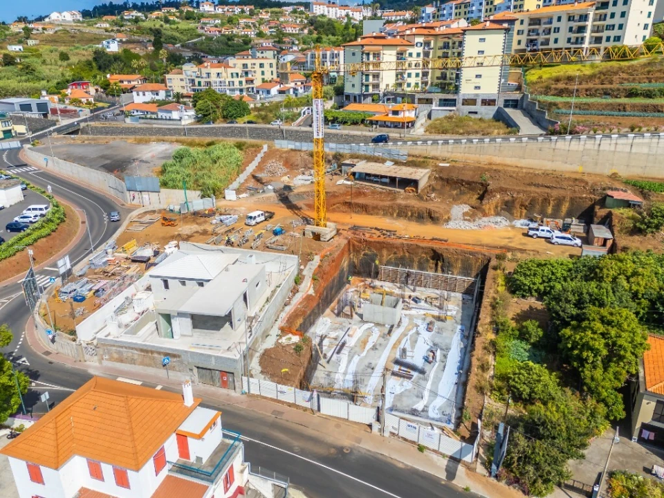 Apartamento T3 para Venda em Caniço Foto 36