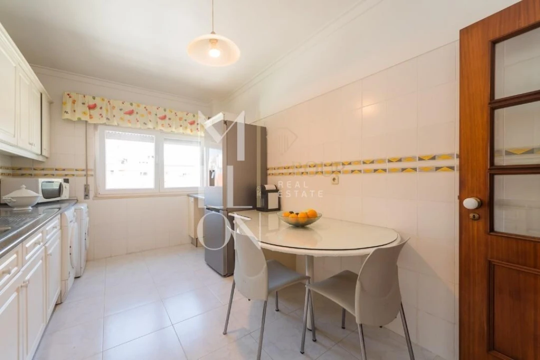 Apartamento T2 para Venda em Agualva e Mira-Sintra Foto 7