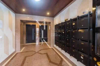 Apartamento T2 para Venda em Agualva e Mira-Sintra