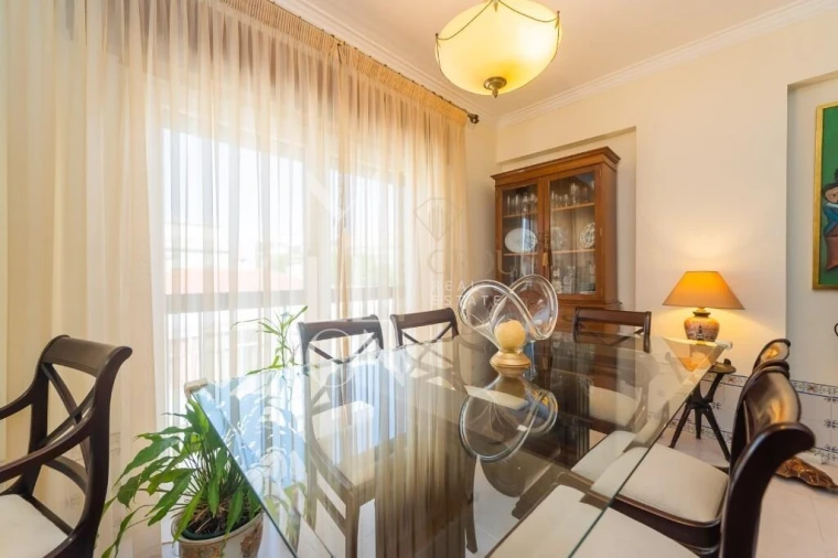 Apartamento T2 para Venda em Agualva e Mira-Sintra Foto 6