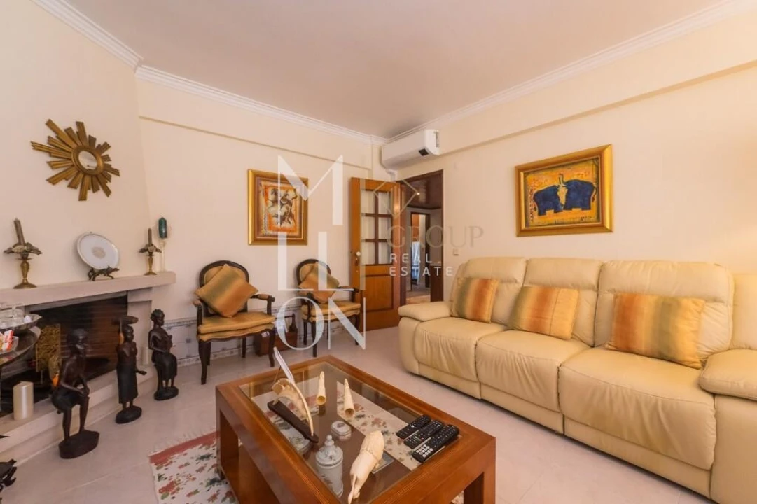 Apartamento T2 para Venda em Agualva e Mira-Sintra Foto 10
