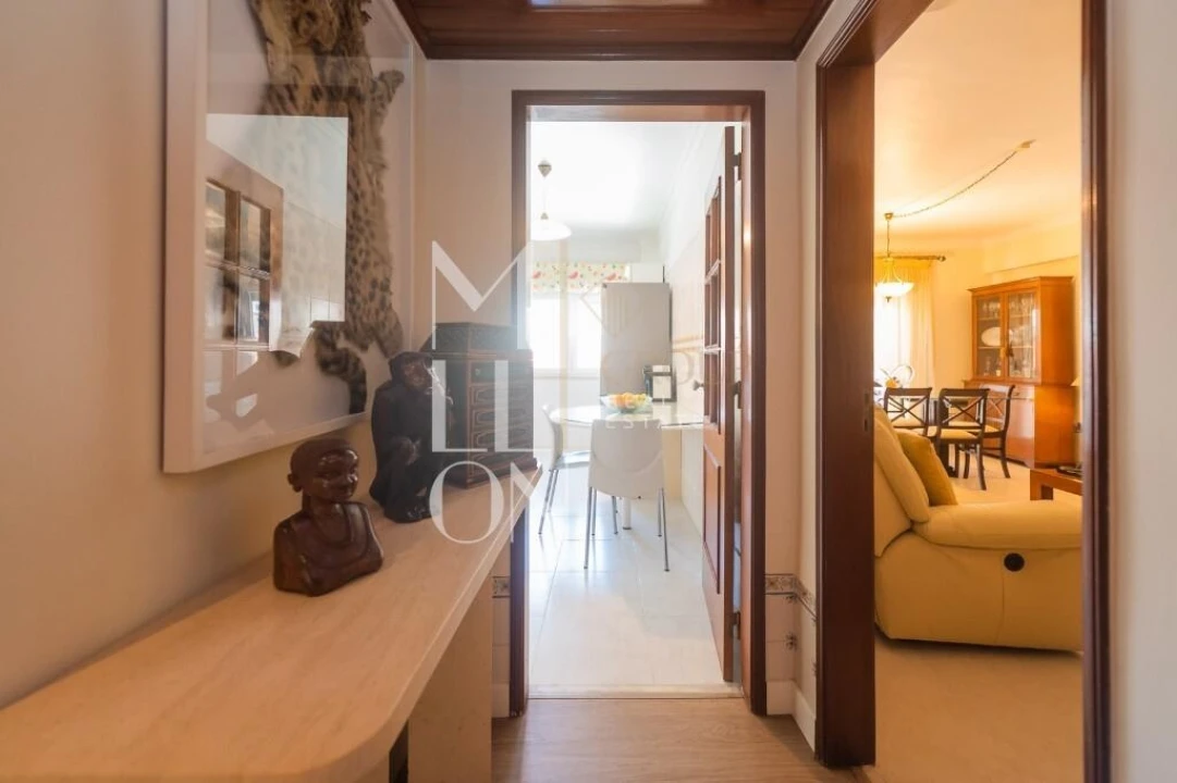 Apartamento T2 para Venda em Agualva e Mira-Sintra Foto 5
