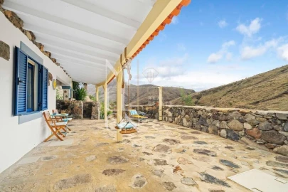 Moradia T1 para Venda em Porto Santo