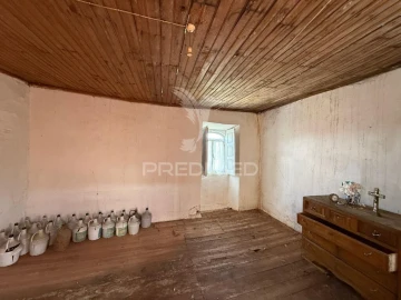 Moradia T4 para Venda em Chãos