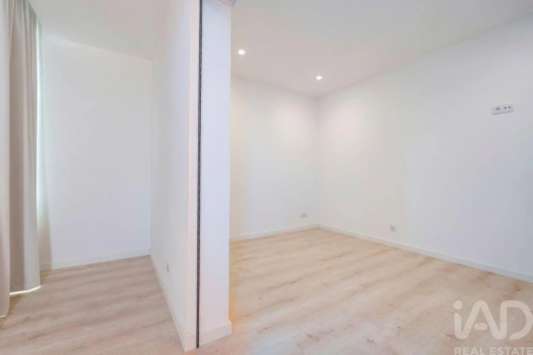 Apartamento T3 para Venda em Faro (Sé e São Pedro) Foto 17