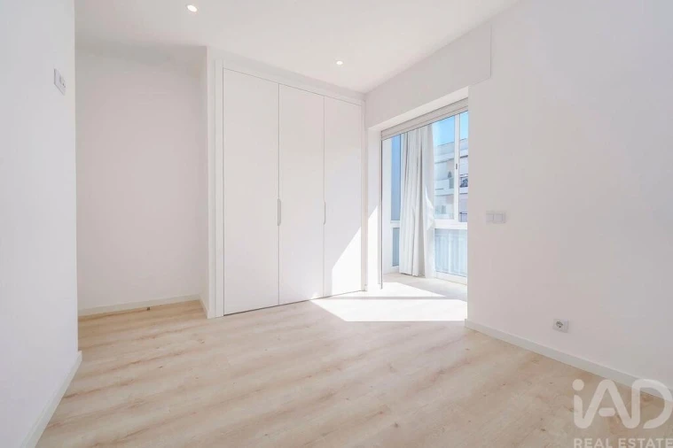 Apartamento T3 para Venda em Faro (Sé e São Pedro) Foto 13