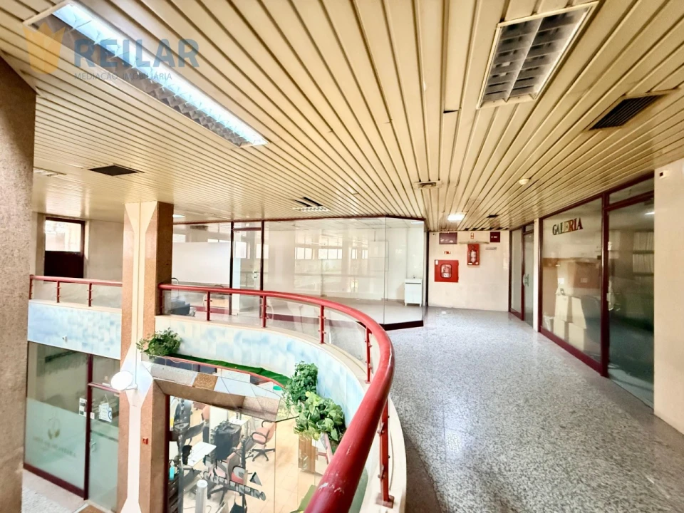 Loja para Venda em Póvoa de Santa Iria e Forte da Casa Foto 4