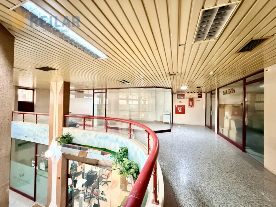 Loja para Arrendamento em Póvoa de Santa Iria e Forte da Casa Foto 4