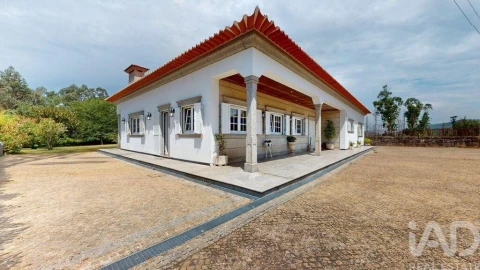 Moradia T5 para Venda em Foz do Sousa e Covelo