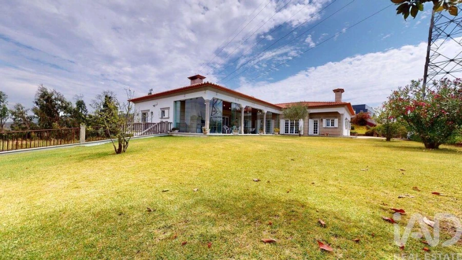 Moradia T5 para Venda em Foz do Sousa e Covelo Foto 2