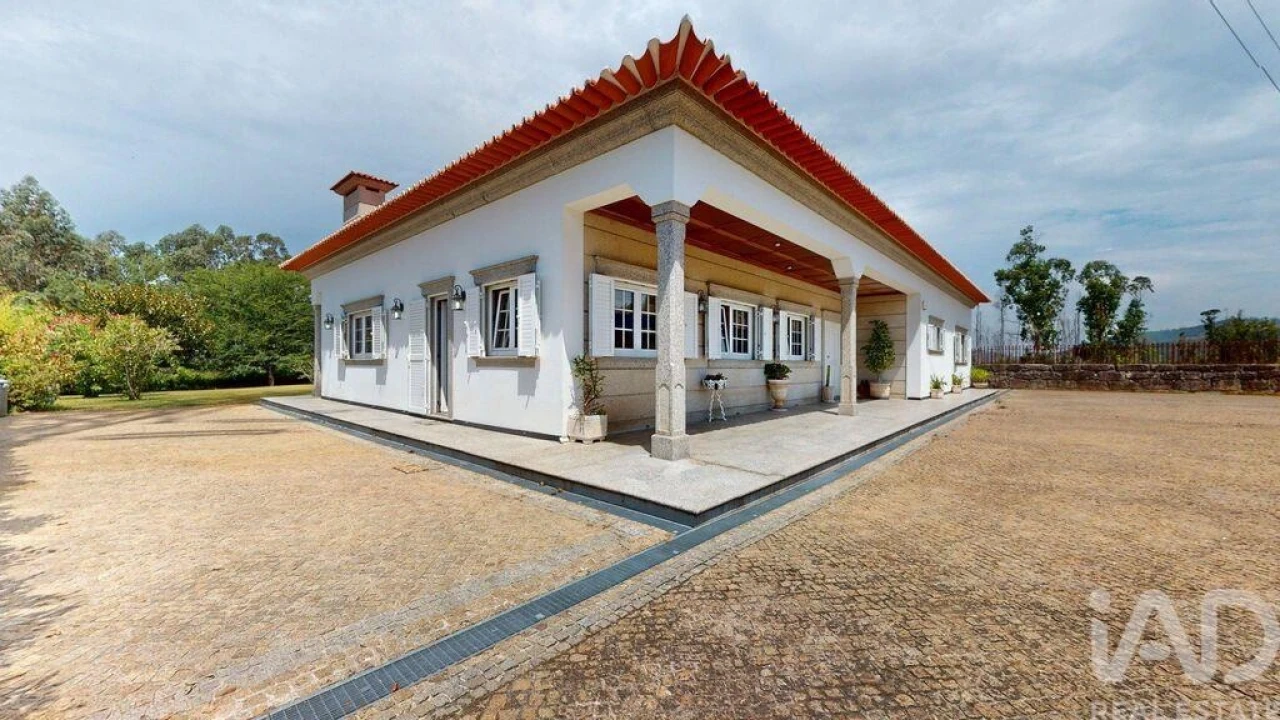 Moradia T5 para Venda em Foz do Sousa e Covelo Foto 37