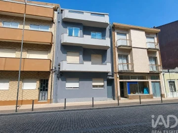 Apartamento T3 para Venda em Póvoa de Varzim, Beiriz e Argivai