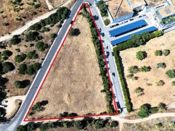 Terreno para Venda em Albufeira e Olhos de Água