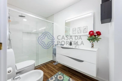 Apartamento T4 para Venda em Pedroso e Seixezelo