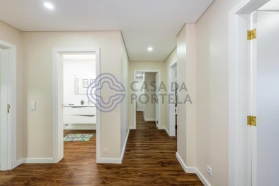 Apartamento T4 para Venda em Pedroso e Seixezelo