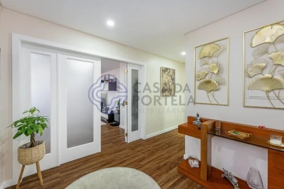 Apartamento T4 para Venda em Pedroso e Seixezelo