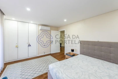 Apartamento T4 para Venda em Pedroso e Seixezelo