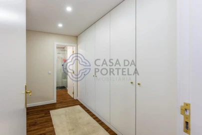 Apartamento T4 para Venda em Pedroso e Seixezelo