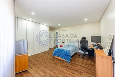 Apartamento T4 para Venda em Pedroso e Seixezelo
