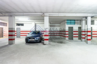 Apartamento T4 para Venda em Pedroso e Seixezelo