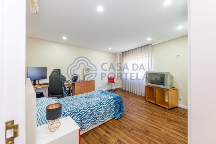 Apartamento T4 para Venda em Pedroso e Seixezelo Foto 26