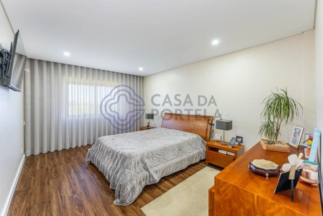 Apartamento T4 para Venda em Pedroso e Seixezelo Foto 18