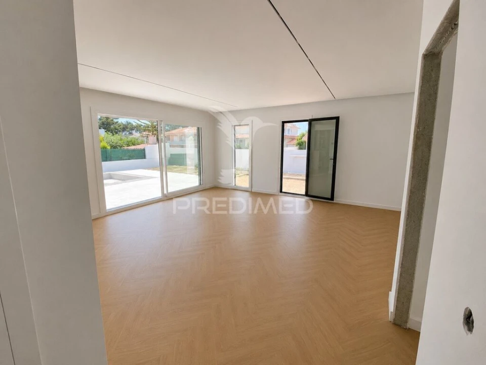 Moradia T4 para Venda em Charneca de Caparica e Sobreda Foto 7