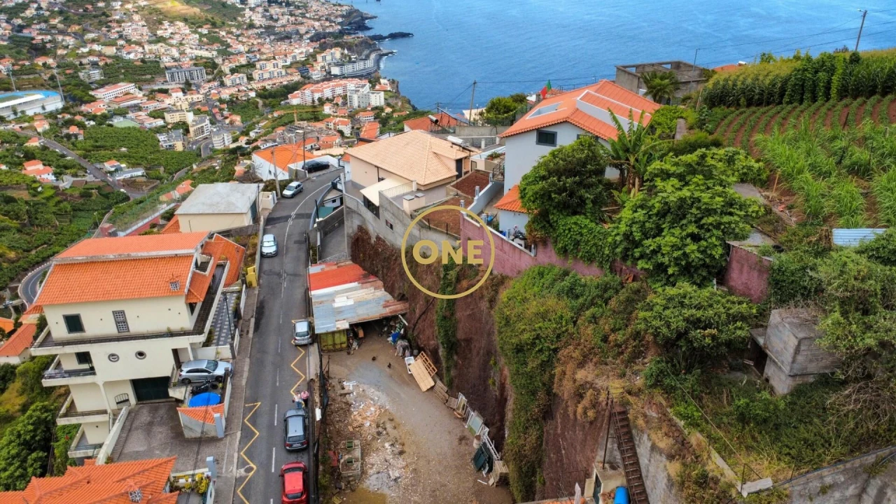 Terreno para Venda em Camara de Lobos Foto 11