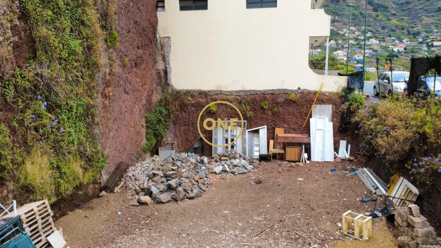 Terreno para Venda em Camara de Lobos Foto 15